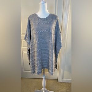 Beautiful Old Navy Cape Sweater. Size M-L. Gray.